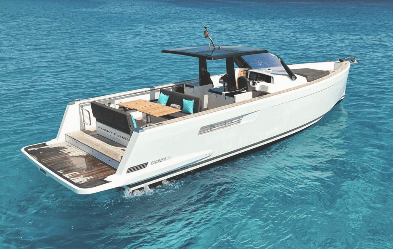 FUNKY — 40-49ft luxury yacht charter in Ibiza