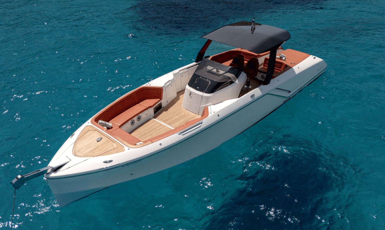 VIENA — 40-49ft luxury yacht charter in Ibiza