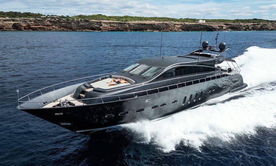 DARK KNIGHT yacht charter Ibiza — photo 2