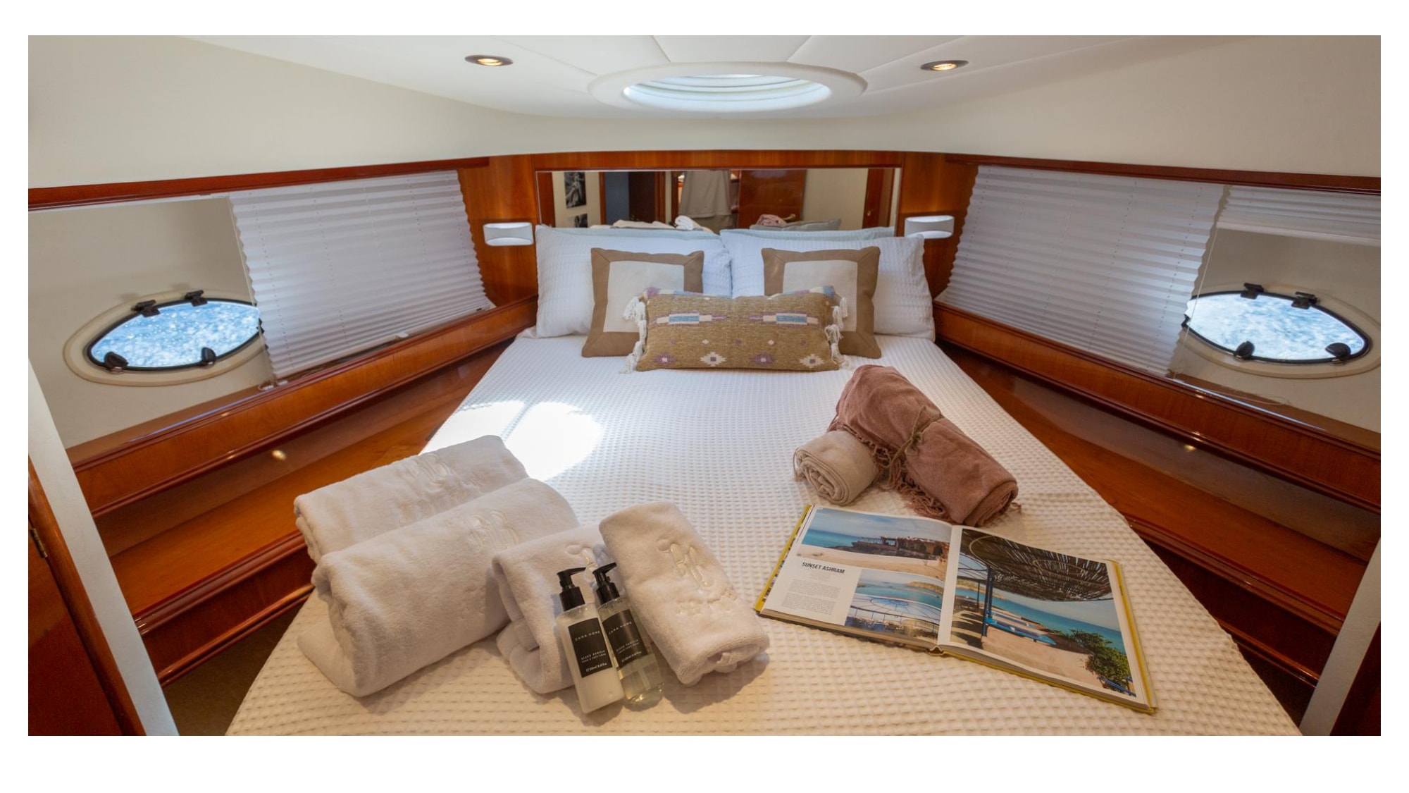 MAJESTIC SKY yacht charter Ibiza — photo 15