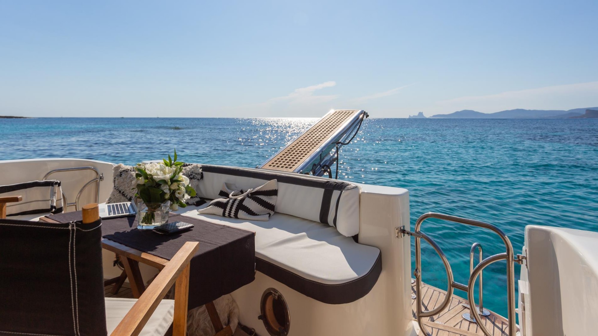 MAJESTIC SKY yacht charter Ibiza — photo 3