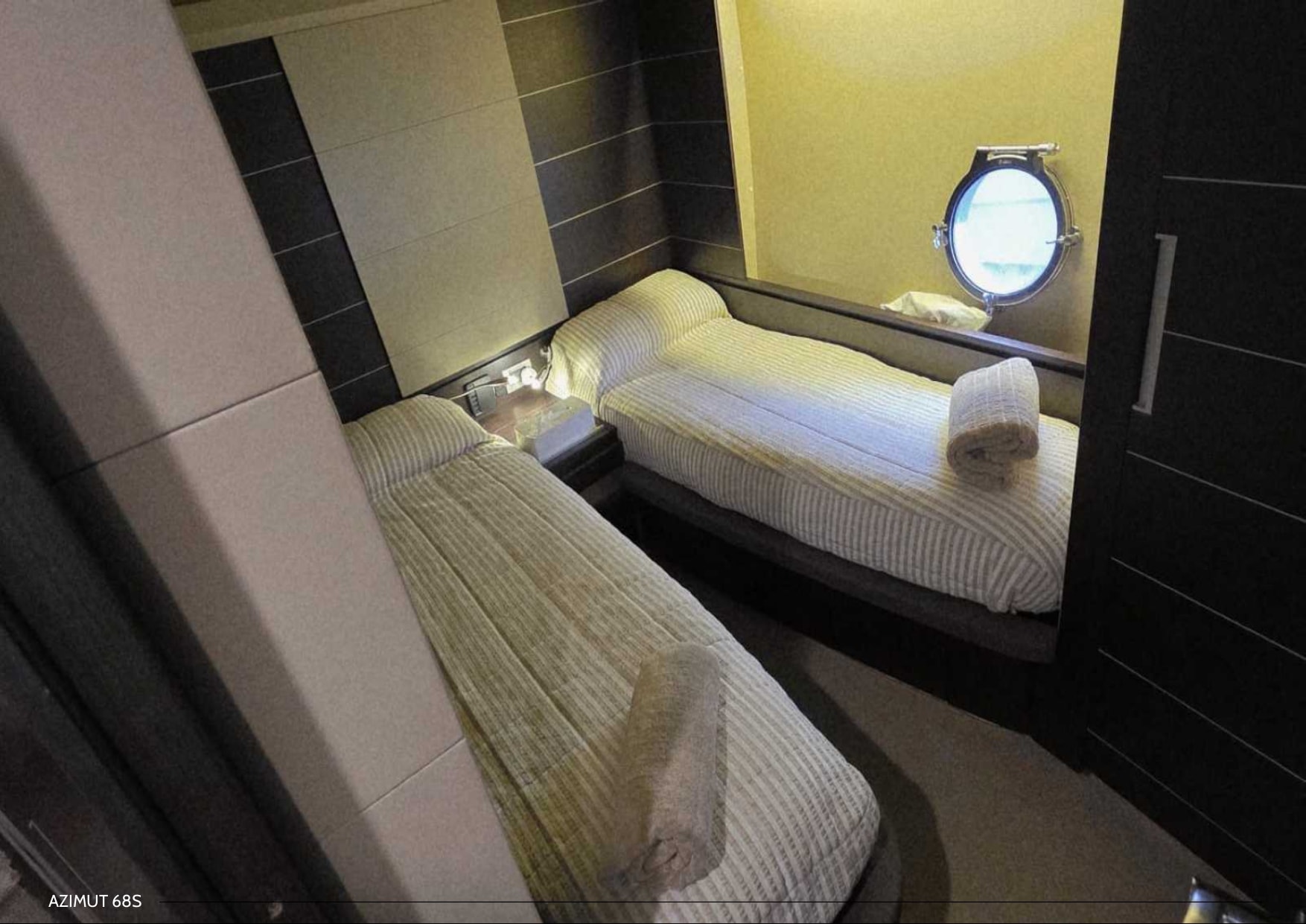 ZIPI ZAPE yacht charter Ibiza — photo 5